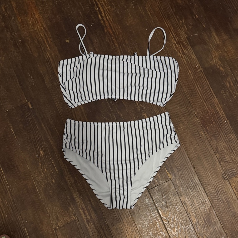 SHEIN Black and White Striped Bikini